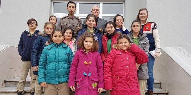 İlkokul Öğrencilerinden Güvenlik Güçlerine Ziyaret