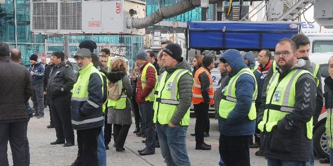 Uçak Kazasında Hayatını Kaybedenlerin Cenazesi Türkiye’ye Getirildi