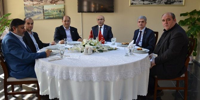 Eğitim Bir Sen’den "Yetimle Kucaklaşma" Çağrısı