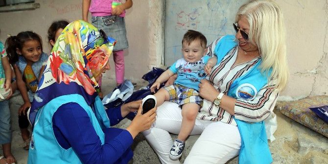 Büyükçekmece Belediyesi 10 Bin 400 Aileye Kucak Açtı