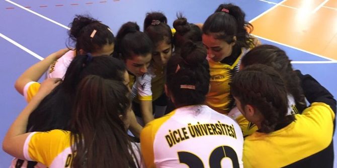 Dü Hentbolda Tutulmuyor