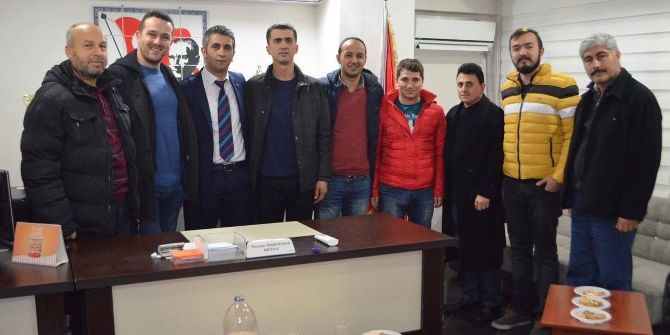 Gençlik Kollarından Yenimahalle Muhtarına Ziyaret