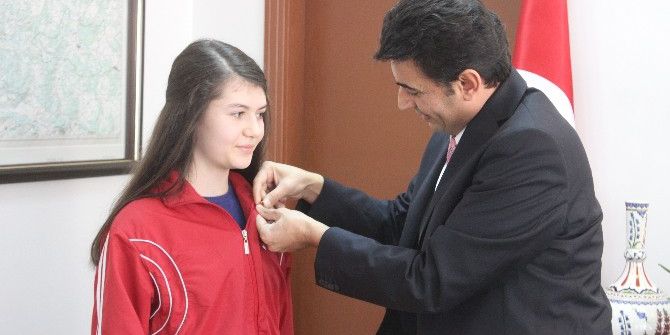 Teog Birincisi Altınla Ödüllendirildi