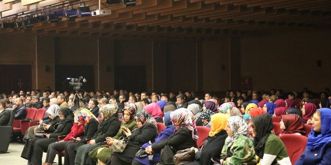 Şehitler İçin Anma Programı Düzenlendi