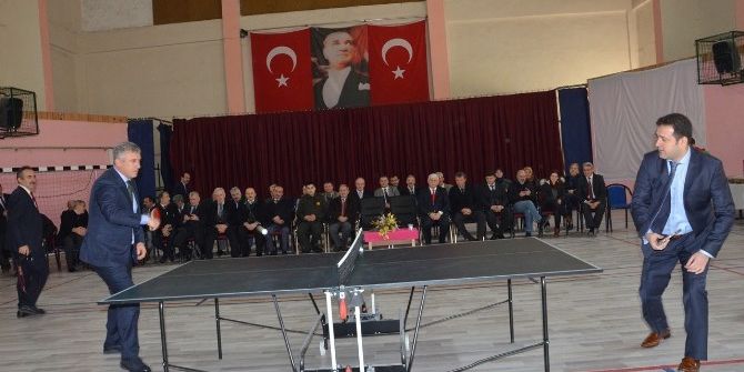 Of’ta Okul Kış Sporlarında Şampiyonlar Ödüllendirildi