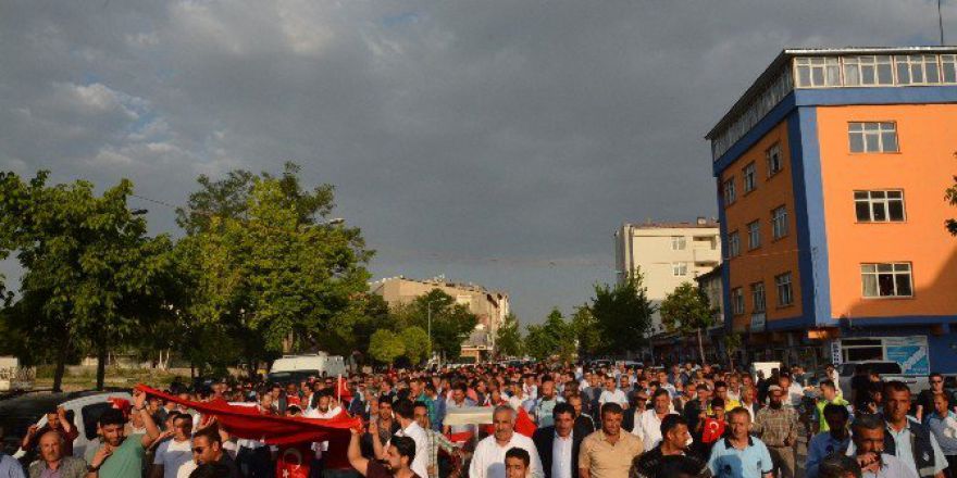 Alay Komutanından Halkı Cesaretlendiren Telefon