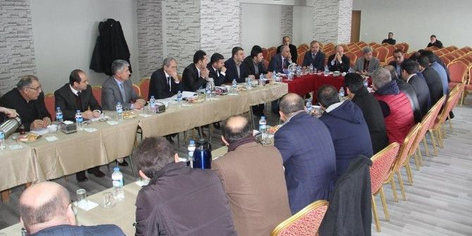 Vali Çınar, Tekstil Sektörü Temsilcileriyle Bir Araya Geldi