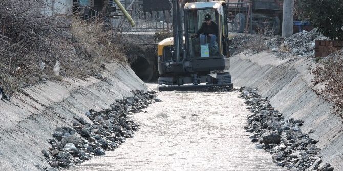 Mütevelli Mahallesi’nde Dere Taşkınlarına Önlem