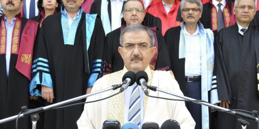 Selçuk Üniversitesi Senatosu Darbe Girişimini Lanetledi