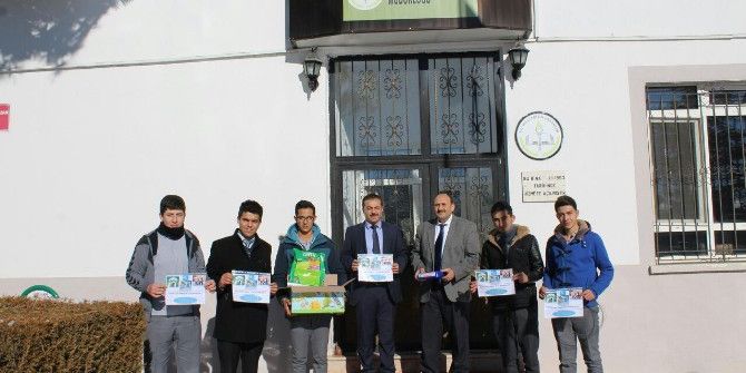 Bolvadin’de "Kap Bizden Yemek Ve Su Sizden Olsun” Projesi