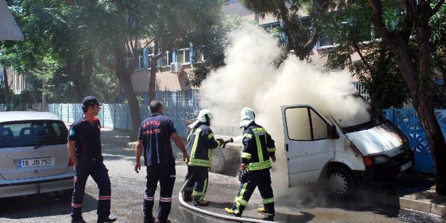 Park Halinde Alev Aldı