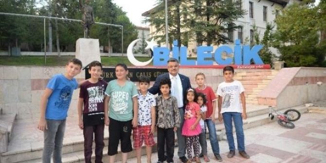 Çocuklara Yarı Yıl Hediyesi Bilecik Belediyesi’nden