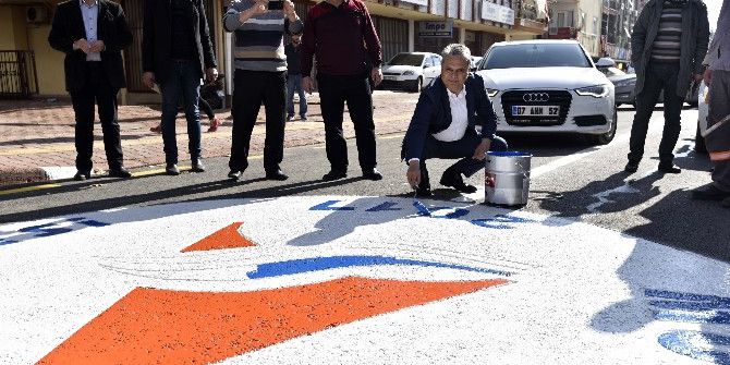 Başkan Uysal, Asfaltta İmzayı Attı