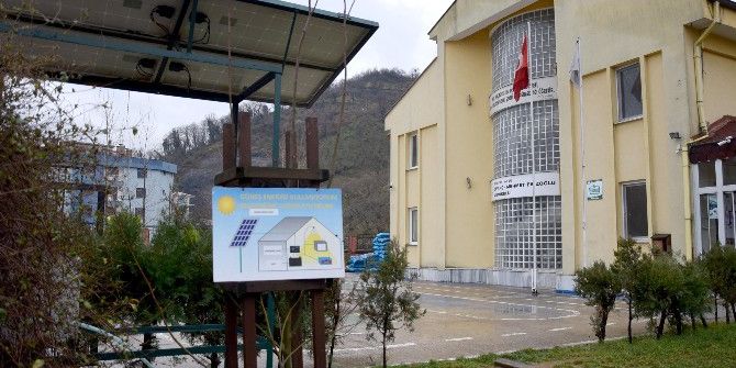 Bu Okulda Elektrikler Güneş Enerjisinden Üretiliyor
