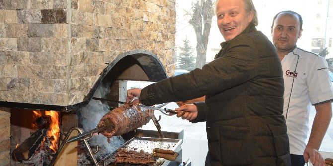 Ünlü Spor Adamları Erzurum’da