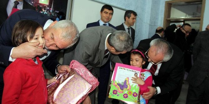 Kayseri’de 291 Bin 921 Öğrenci Karne Heyecanı Yaşadı