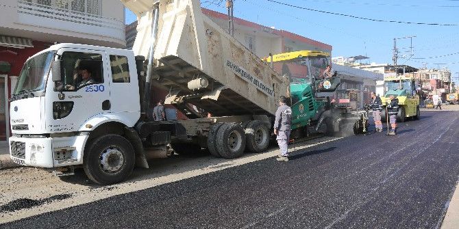 Adana’da Karafatma Caddesi Asfaltlandı