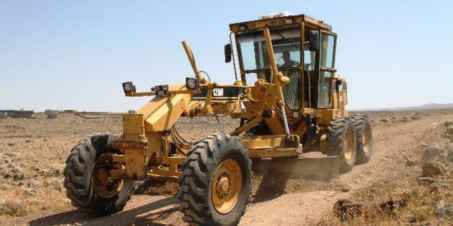 Bağlar Belediyesi’nin Yol Yapım Çalışmaları Devam Ediyor