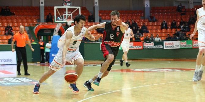 Banvit İlk Devreyi Yeşilgiresun Belediyespor Maçı İle Kapatıyor