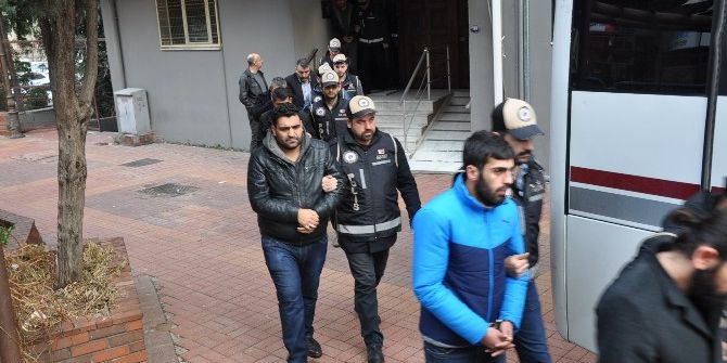 Göçmen Kaçakçıları İlk Defa Bunu Deneyecekti, İzmir Polisi Engelledi