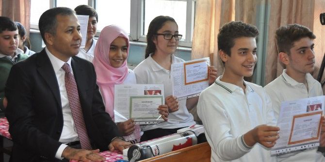 Gaziantep’te 572 Bin Öğrenci Karne Aldı