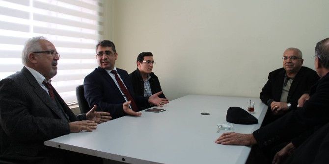 Dr. Happani, Eczacılar İle Bir Araya Geldi