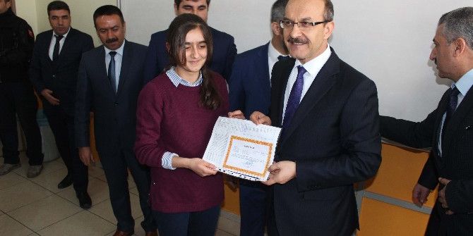 Muş’ta Karne Sevinci