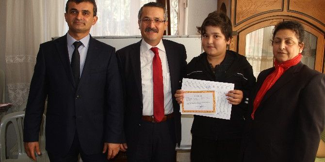 Fethiye’de Evde Eğitim Gören Öğrenciler Karne Heyecanı Yaşadılar