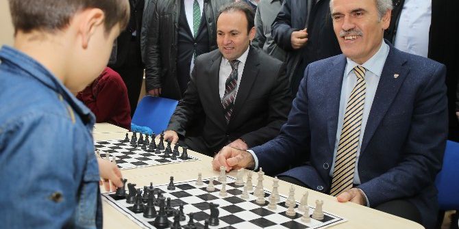 Çocuklar Tatile Yarıyıl Şenliği İle Başladı