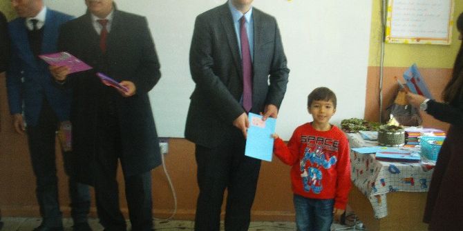 Özalp İlçesinde Karne Sevinci