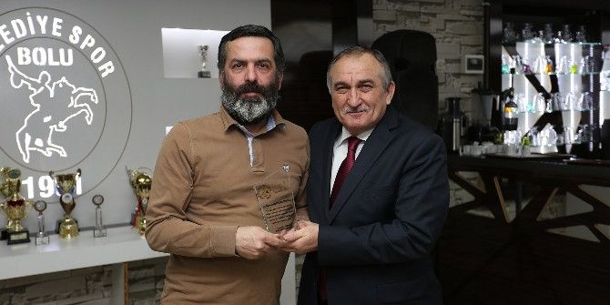 Bolu Belediyesi’nden Gazetecilere Teşekkür Plaketi