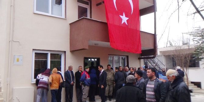 Şehidin Babasına Ev