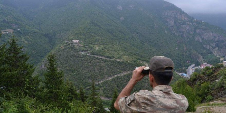 Trabzon’un Maçka İlçesinde 3 Polisi Şehit Eden 4’ü Polis 5 Kişiyi Yaralayan Teröristler Çember Altına Alındı
