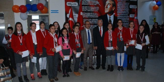 Bayramiç’te 3 Bin 582 Öğrenci Karne Aldı