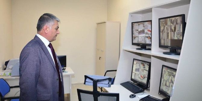 Vali Yazıcı Afet Savaşçılarını Ziyaret Etti