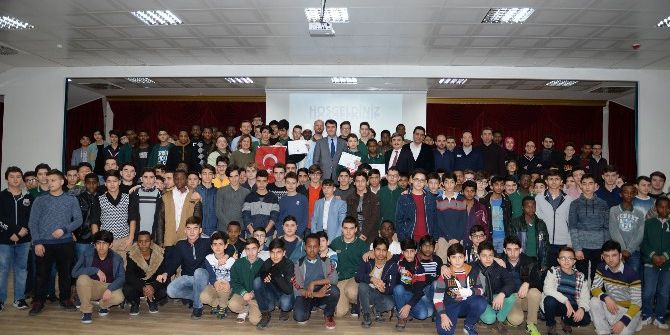 Dünya Öğrencileri İlk Karnelerini Aldı