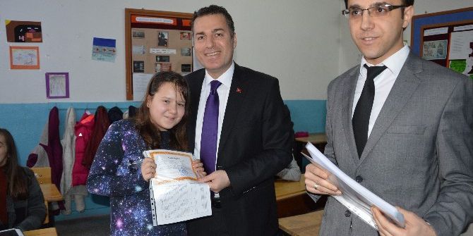 Niksar’da Öğrenciler Karne Sevinci Yaşadı