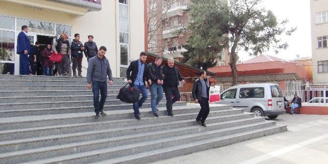 Kocaeli’de Kayınvalidesini Ve Baldızını Öldüren Uzman Çavuş, Memleketinde Teslim Oldu