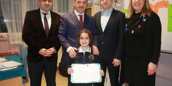 Başkan Usta, Öğrencilerin Karne Sevincine Ortak Oldu