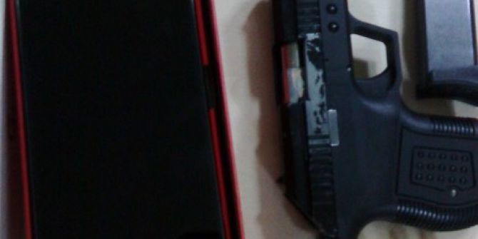 Eski Telefonları Sahte Faturayla Yeni Diye Satarken Yakalandı