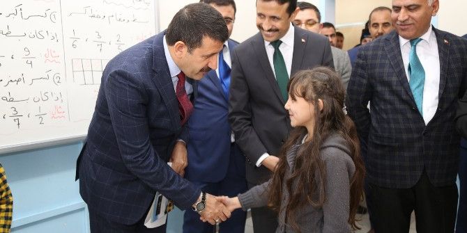 Ekinci Öğrencilerin Sevincine Ortak Oldu