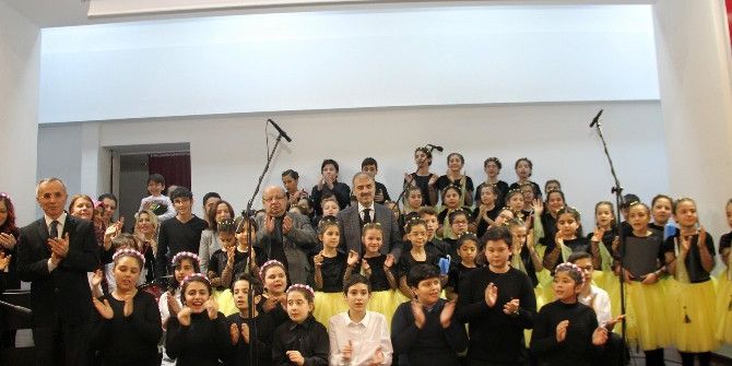 Çankırılı Çocuklar Halep Halkı İçin Sahnede