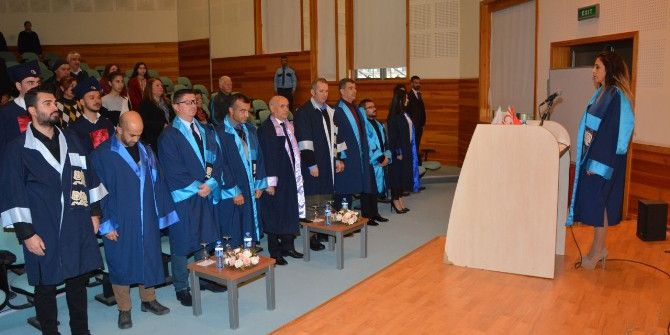 Ydü Beden Eğitimi Spor Yüksekokulu Mezunları Diplomalarını Aldı