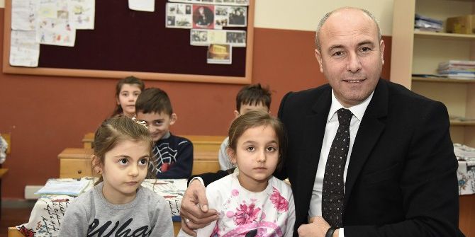 Başkan Togar Öğrencilerin Karne Heyecanını Paylaştı