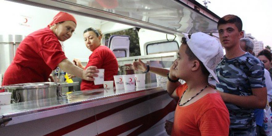 Türk Kızılayı’ndan Demokrasi Nöbetine Destek