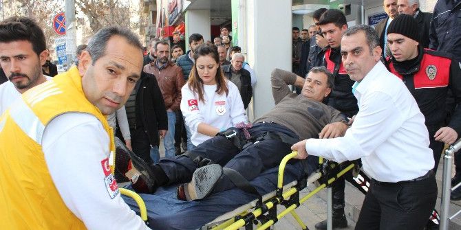 Bankada Silahlı Kavga: 1 Yaralı