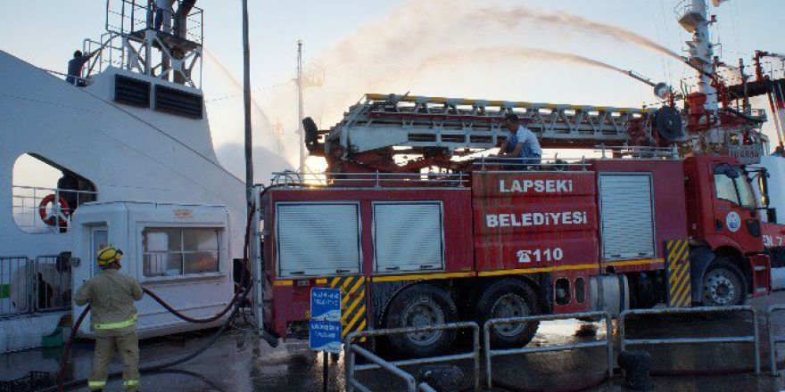 Atılan Sigara İzmariti Arabalı Feribotu Yakıyordu