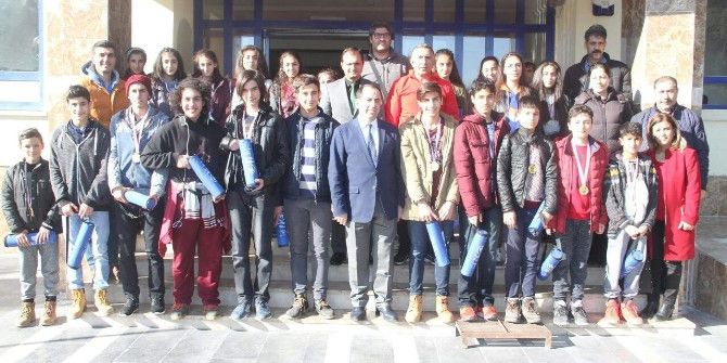 Başarılı Sporculardan Demir’e Ziyaret