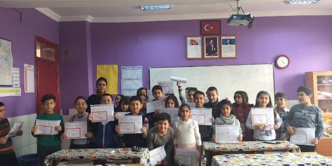 Kulu’da Öğrenciler Karnelerini Aldı