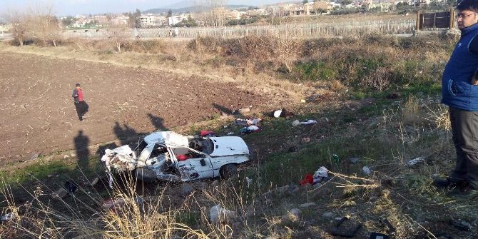 Ambulans İle Otomobil Çarpıştı: 4 Ölü, 2 Yaralı